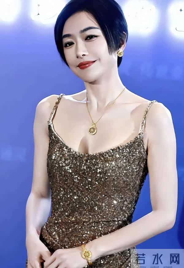 秦岚，还是长头发时候好看