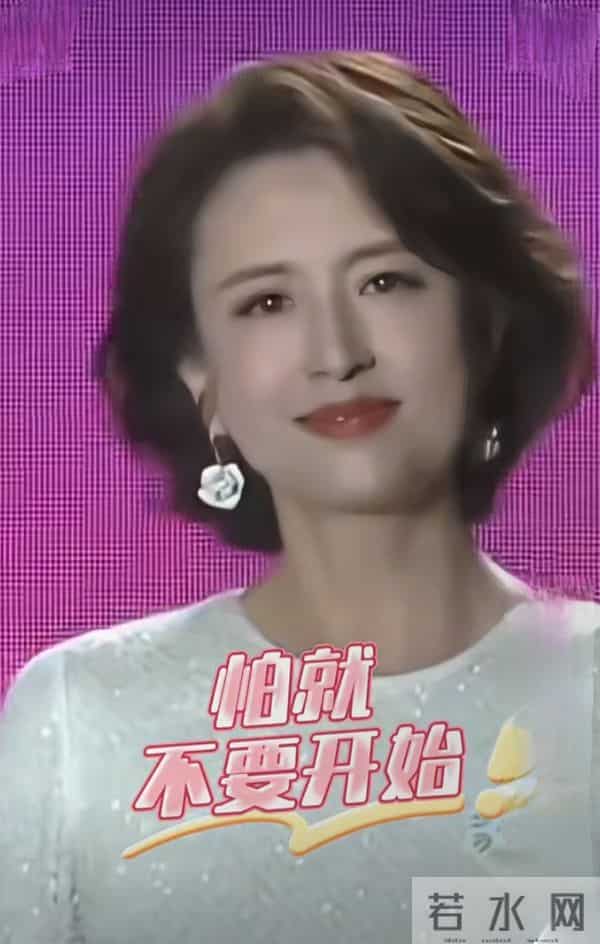 张蕾谈人生感悟，亮裙短发气质优雅美得好高级