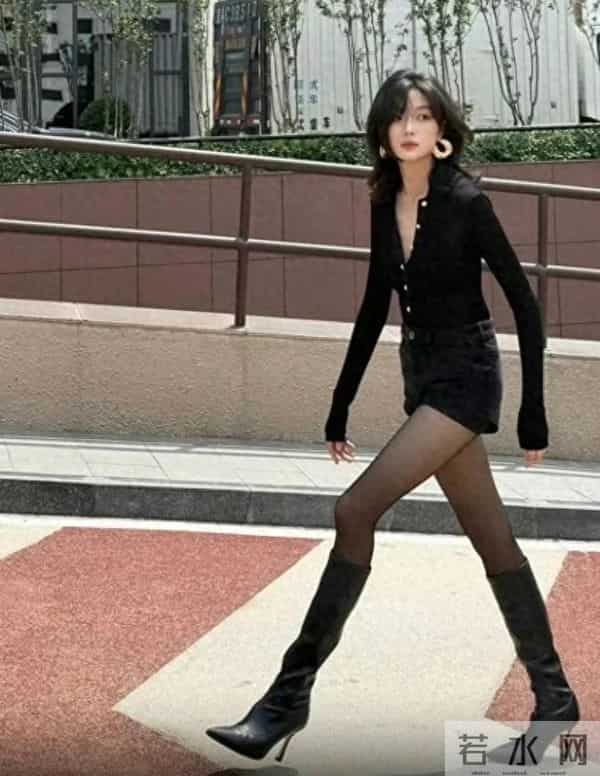孙千好像都没有炒作过她的腿 这腿内娱第一名副其实