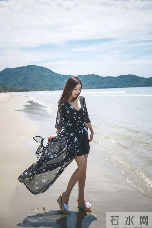 尤美 深V星空裙，海滩辣妹性感暴击