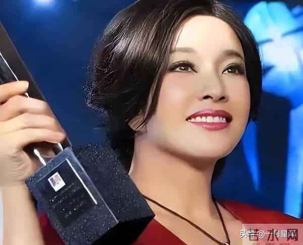 钱再多有什么用？75岁的"风流妖精"刘晓庆，给中老年人敲响"警钟"