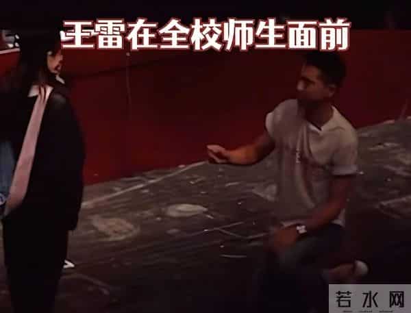 40岁李小萌晒精修美照！皮肤水灵有少女感，开豪车却被嘲无富婆相