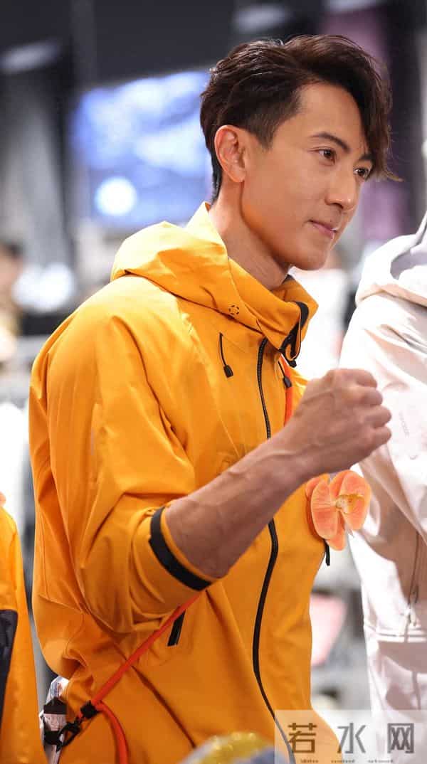 吴尊回应女儿NeiNei早恋传闻