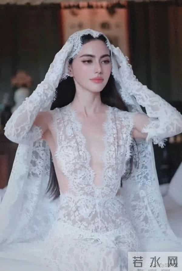 泰国演员Mai 大婚,这婚纱太漂亮了