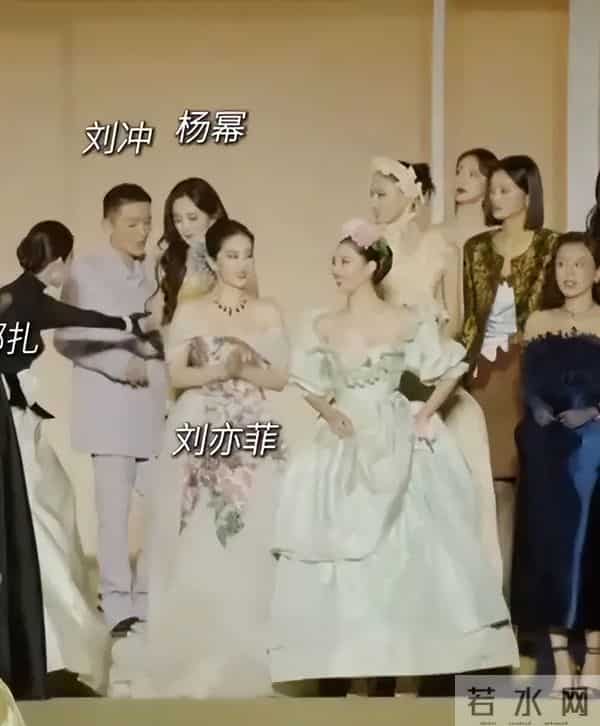 低情商还是野心家?争C位风波不到一个月,钟楚曦再一次“抢C位”