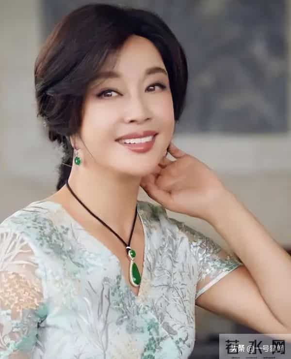 钱再多有什么用？75岁的"风流妖精"刘晓庆，给中老年人敲响"警钟"