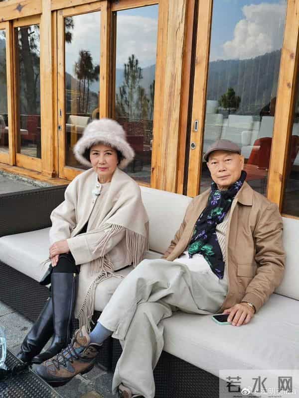 弥补遗憾!港圈恩爱夫妻不丹首次拍婚照,男方四度患癌生命倒计时