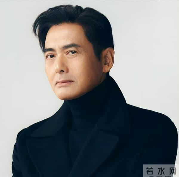 69岁周润发“逆生长”，白发染黑梦回《上海滩》，逆袭成冻龄男神