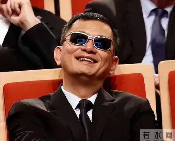 陪玩陪睡仅冰山一角！集体嫖娼吮手指互撕，"圈中内幕"太荒诞