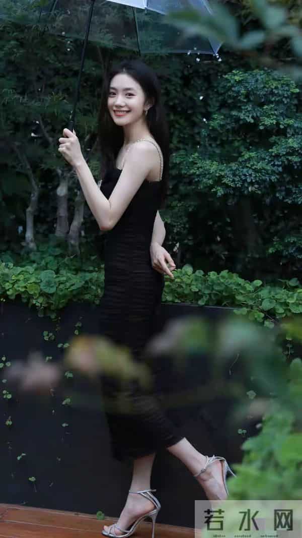 刘浩存的独特魅力：何为又细又长的大长腿