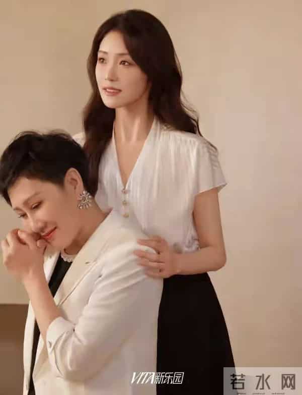 闫妮素颜曝光显老态,网友抓拍明星,高清镜头下,原来她们长这样