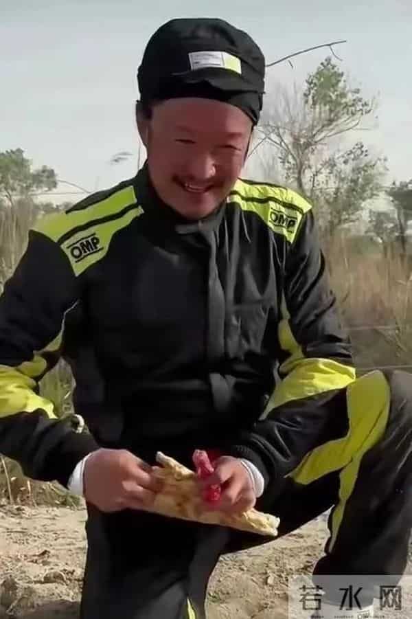 51岁吴京近照曝光！他现在怎么苍老成这样了，皮肤好粗糙