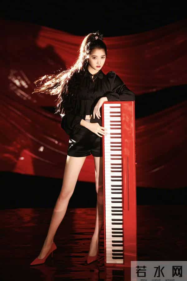 关晓彤｜这腿谁看了不迷糊啊