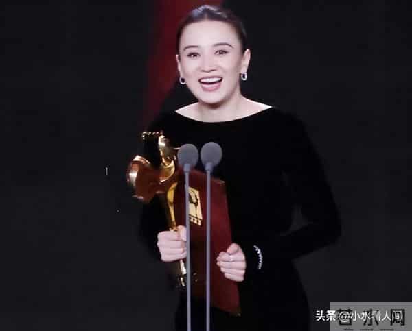 宋佳该睡不着了，金鸡影后全网大翻车，倪萍下场，郝蕾说的没错