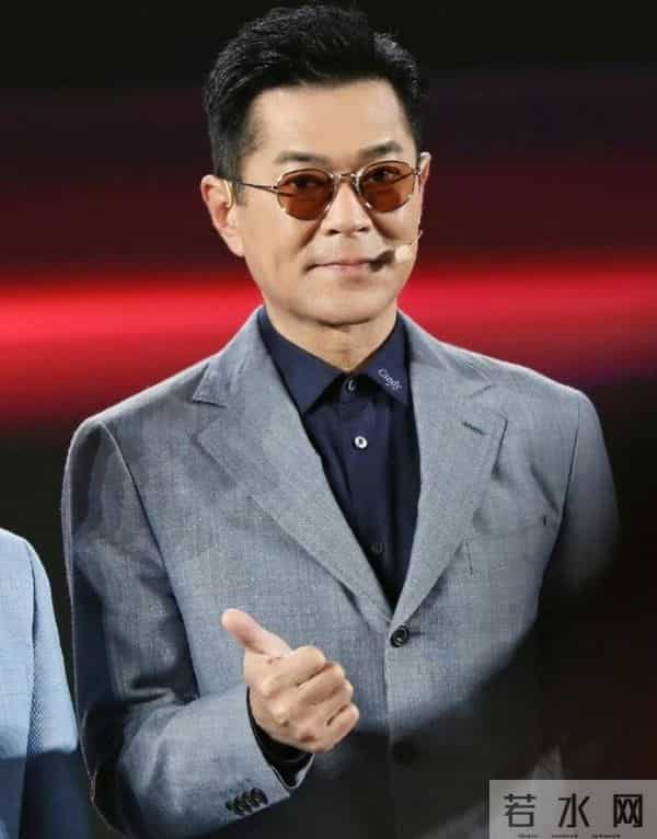 古天乐被迫用智能机七八年，从滑盖机到智能手机，原因哭笑不得