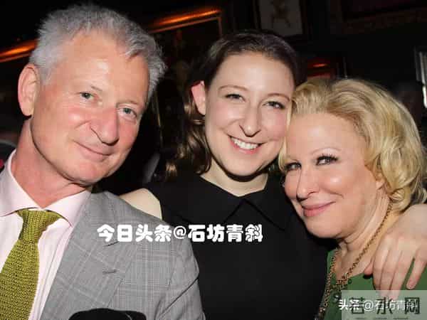 41年婚姻与30年闺蜜,平衡两种深情时,她给我们上了一堂女性友谊课