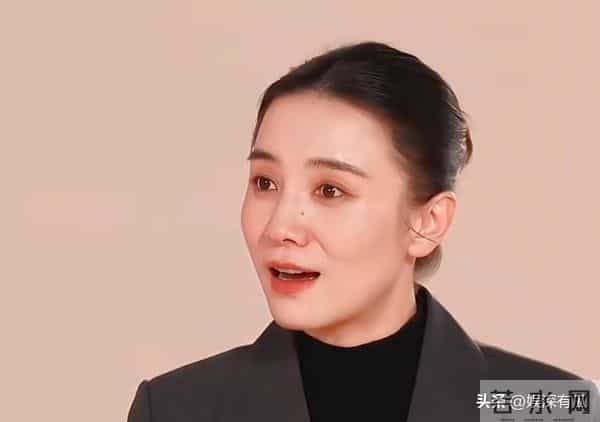 金鸡奖这夜，人情冷暖、江湖地位，在45岁宋佳身上体现得淋漓尽致