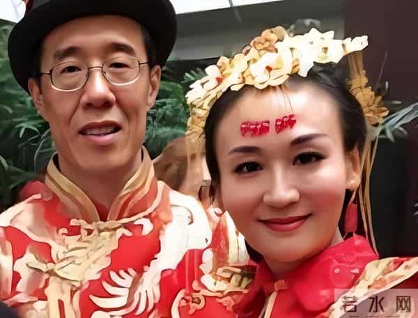 吃不饱、关禁闭，央视前才女国外过得生活苦，董卿想救她都难