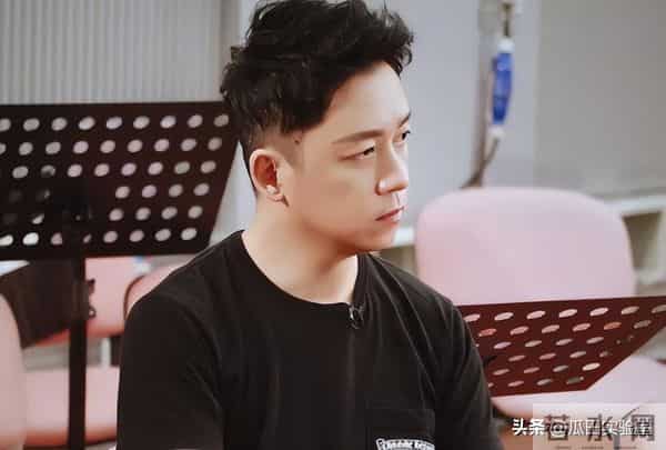 从“金童玉女”到“反目成仇”，潘粤明终于迎来了“翻身”