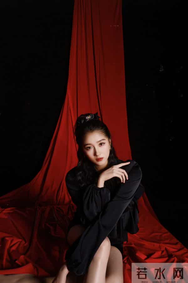 关晓彤｜这腿谁看了不迷糊啊