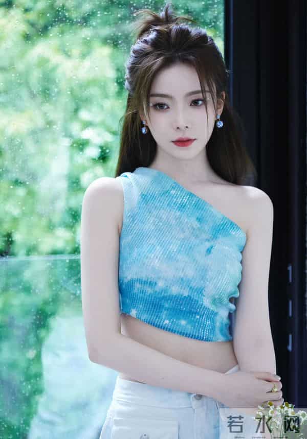 陈卓璇腰有多美