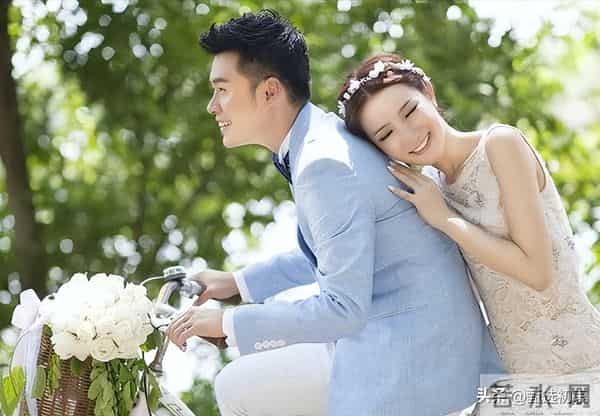 分手八年，再看郑恺和程晓玥，婚姻生活天差地别，陈赫成人生赢家