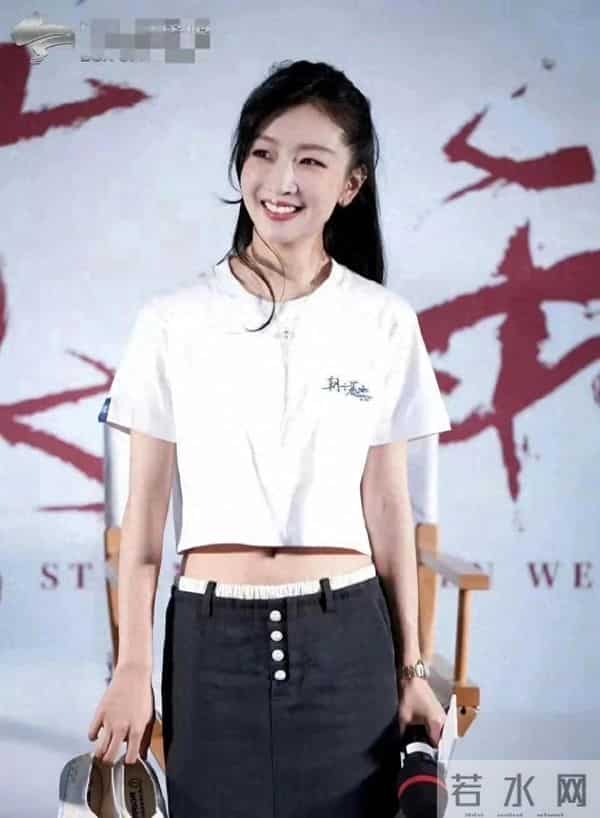 周冬雨这应该是长开了,越来越漂亮了