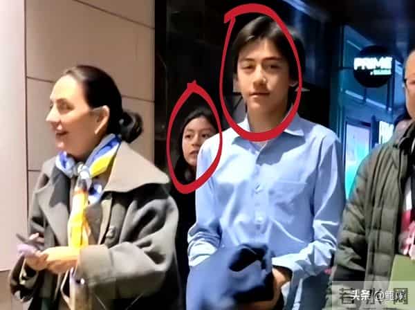 与安娜结婚16年后,47岁刘烨重返“青春”,谢娜肠子都要悔青了