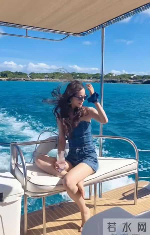韩雪度假照流出！大海，游艇，美景，一览无余