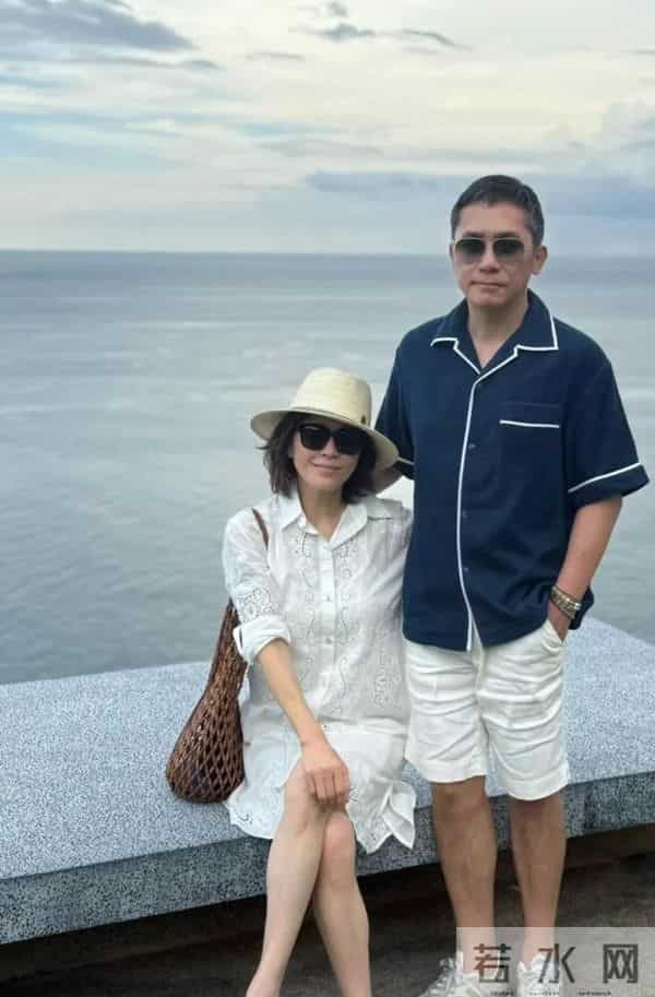 刘嘉玲当奶奶的年纪了，怎么总是穿这种风格衣服，真的有点辣眼睛