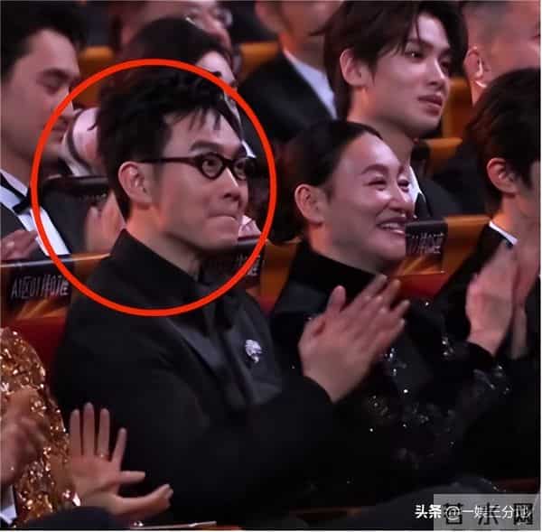 赢过惠英红,获奖感言忘词,她捂脸假哭没人买账,台下众星绷不住