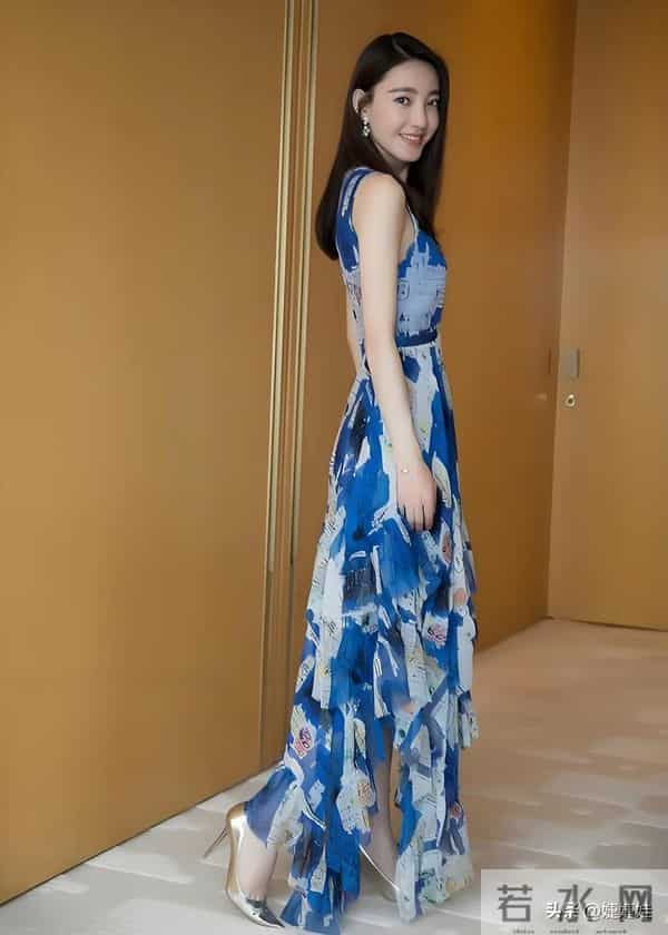 “素颜女神”王丽坤 身材高挑天生冷白皮,40岁看起来和20岁时一样