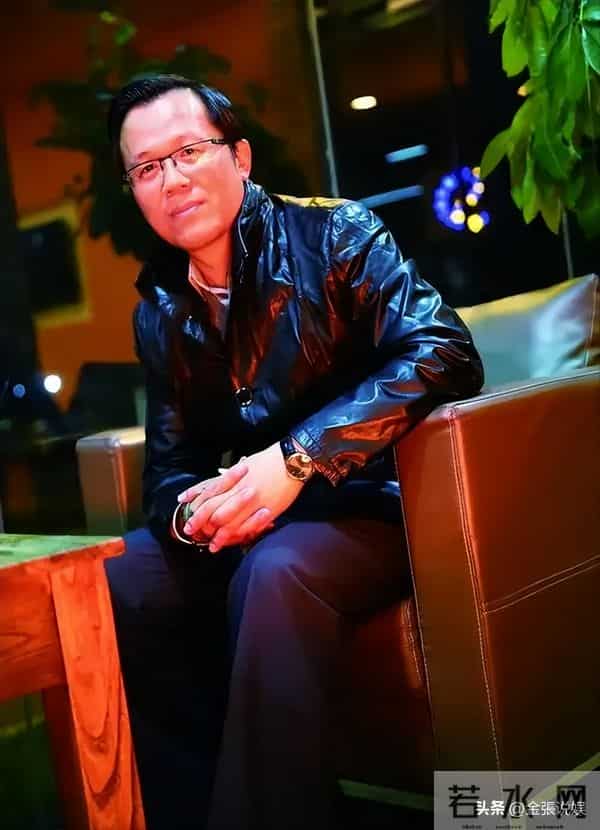 揭陈晓离婚内幕9个月，卓伟再爆离婚瓜：夫妻反目2年，男方学历高