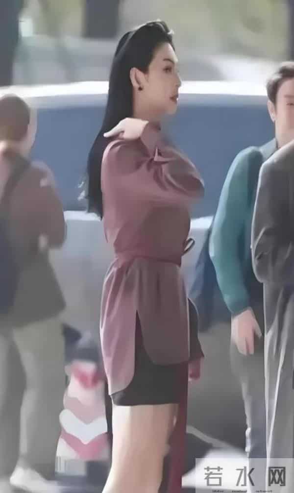 怪不得宁静说张雨绮她全身散发着肉香！现实中遇见，真的很有魅力