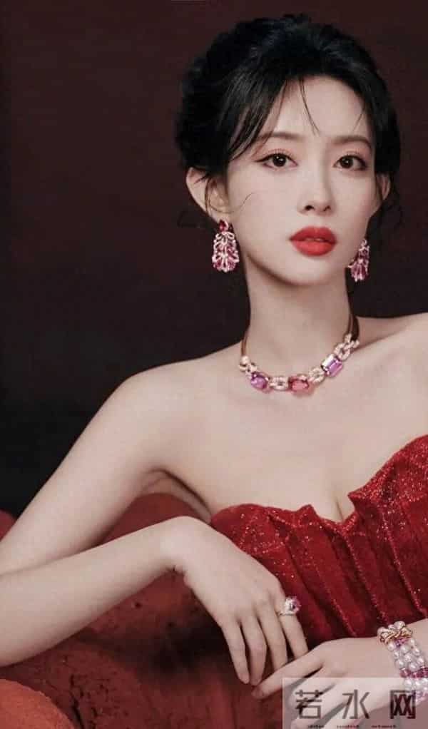 孟子义 - 红裙贵气满满