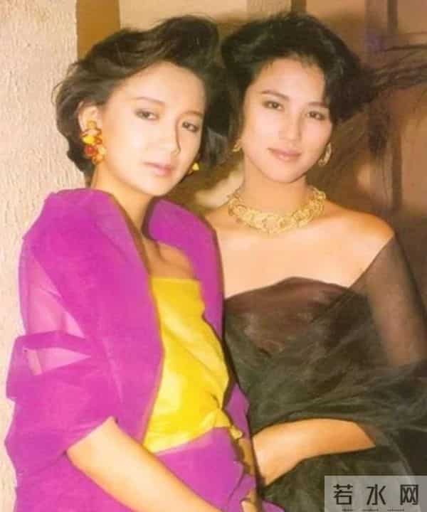 娱乐圈满族美女图鉴：每一位都貌美如花，谁最令你意想不到？