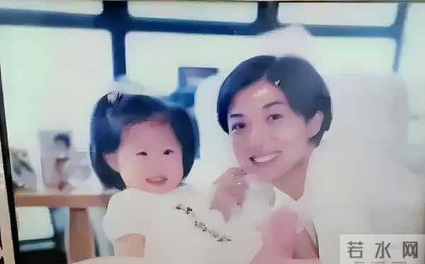 这一次,被同性妻子“掌控”的小龙女吴卓林,已经步入另一条大道