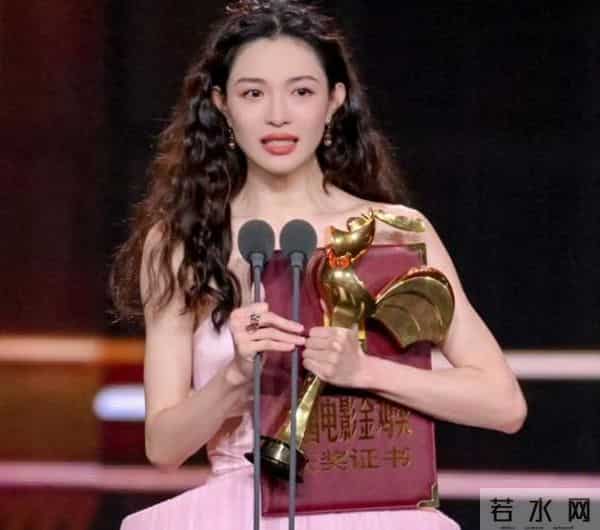 看到钟楚曦打败老戏骨，拿下金鸡奖最佳女配，才懂郭靖宇说的没错