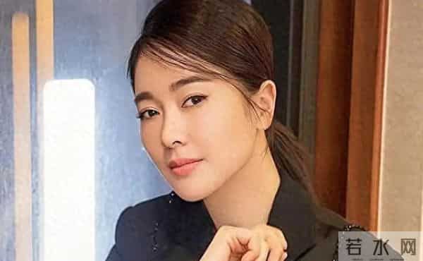 左小青“6小时风波”后，48岁状态出乎意料