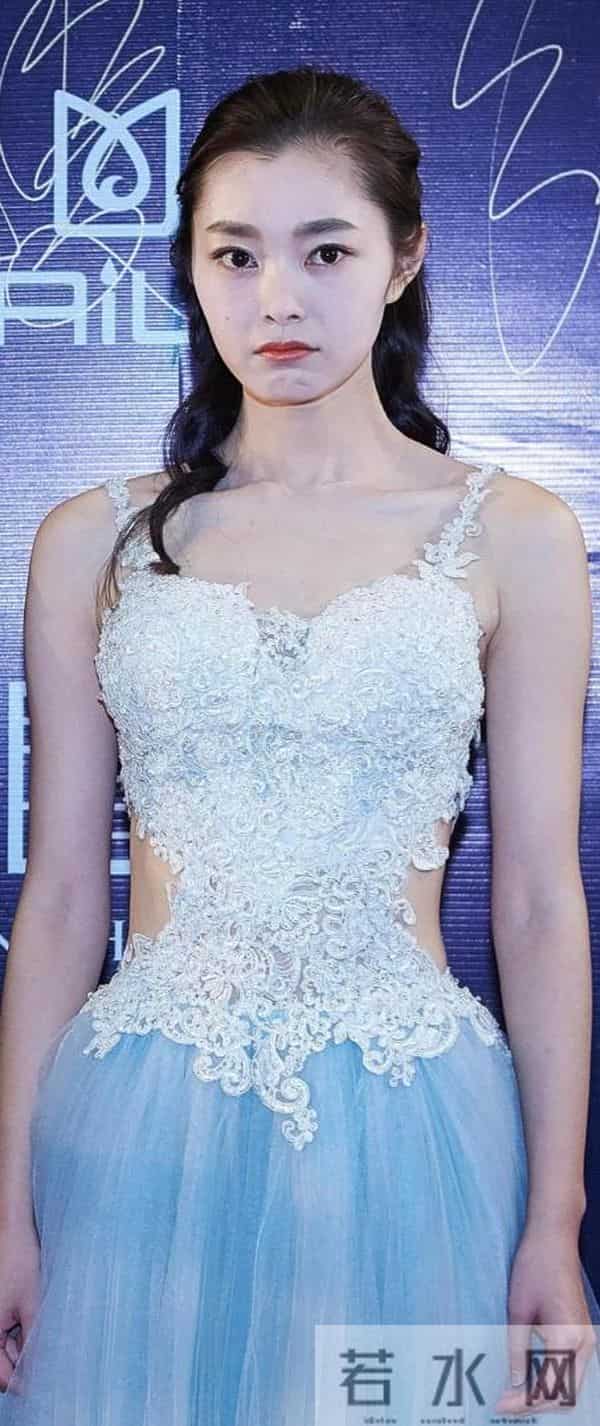 宋轶，一米近距离高清生图，露无瑕美背至小蛮腰，铁子原来长这样