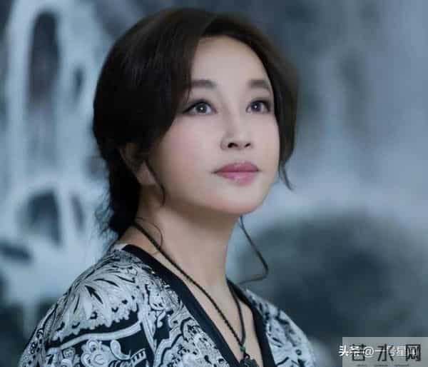 钱再多有什么用？75岁的"风流妖精"刘晓庆，给中老年人敲响"警钟"