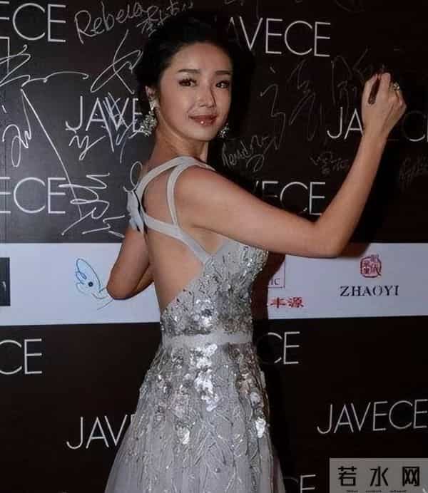 曾被张艺谋力捧,火后与富豪卷款61亿逃亡国外,现在的她过得如何