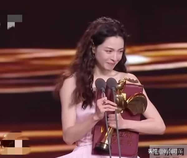 金鸡奖这一夜，人情世故，江湖地位，在宋佳身上体现得淋漓尽致