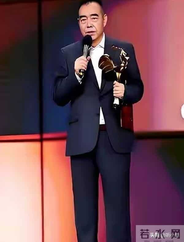 陈凯歌当年这么腼腆?洪晃爆料我跟他恋爱时,豆腐炖烂都不敢告白