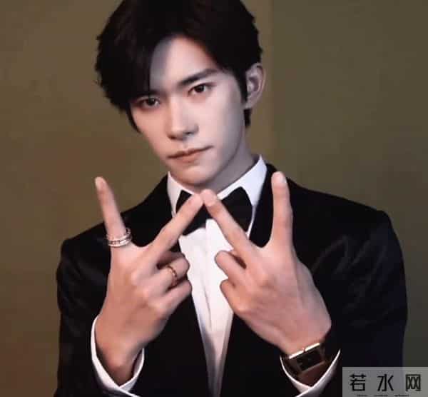 24岁摘金鸡影帝！易烊千玺的封神之路,藏着3个硬核真相