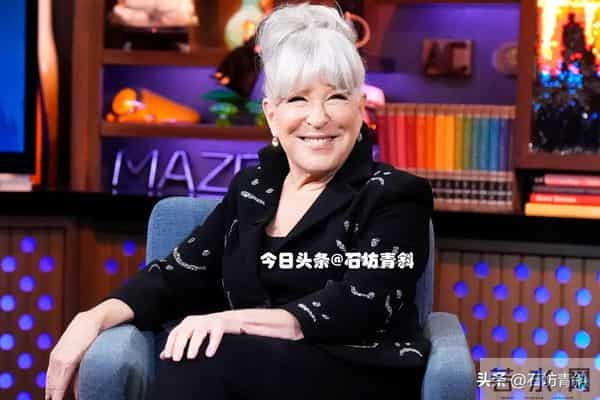 41年婚姻与30年闺蜜,平衡两种深情时,她给我们上了一堂女性友谊课