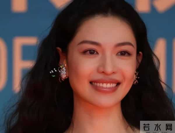 看到钟楚曦打败老戏骨，拿下金鸡奖最佳女配，才懂郭靖宇说的没错