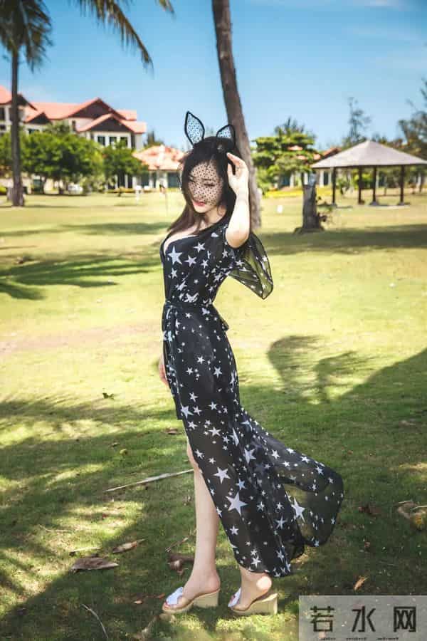尤美 深V星空裙，海滩辣妹性感暴击