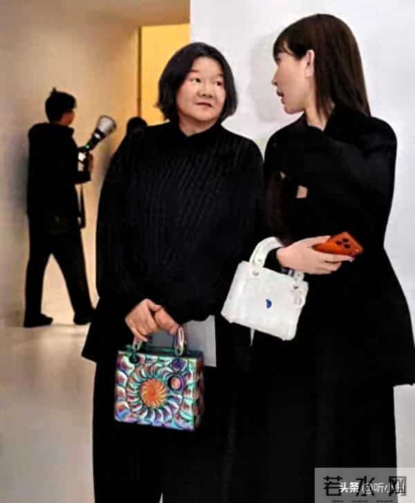 陈凯歌当年这么腼腆?洪晃爆料我跟他恋爱时,豆腐炖烂都不敢告白