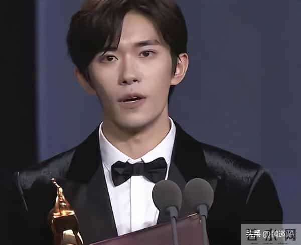 这一夜,金鸡奖成“照妖镜”姚晨脸肿,易烊千玺歪嘴,宋佳脸油